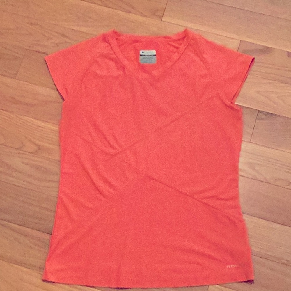 WOMEN’S Columbia titanium, tangerine color running or biking sportswear top